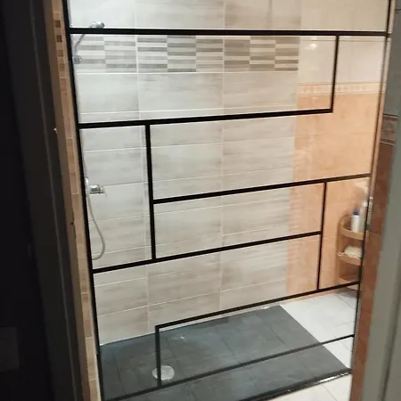 Au Pied De La Cathedrale Notre Dame 아파트 *