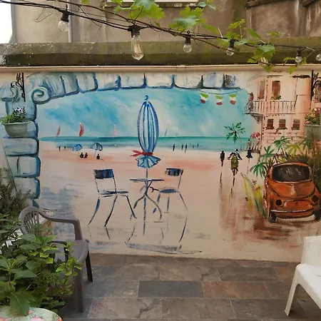 Au Pied De La Cathedrale Notre Dame 아파트